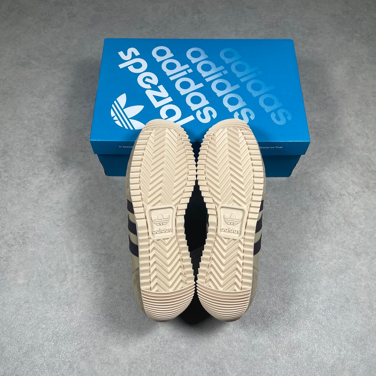 Adidas SPZL x LG Liam Gallagher Spezial Achille UK9