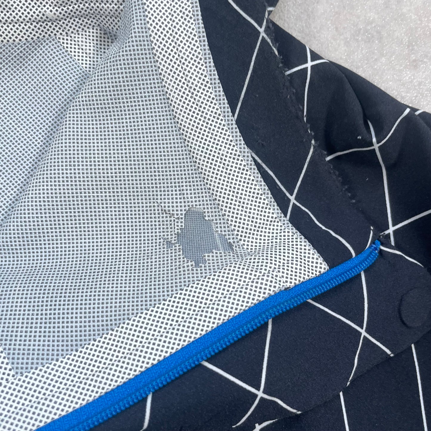 Nike x Undercover Gyakusou Shield Windrunner Jacket (2015) “Black/Blue Spark” (S)