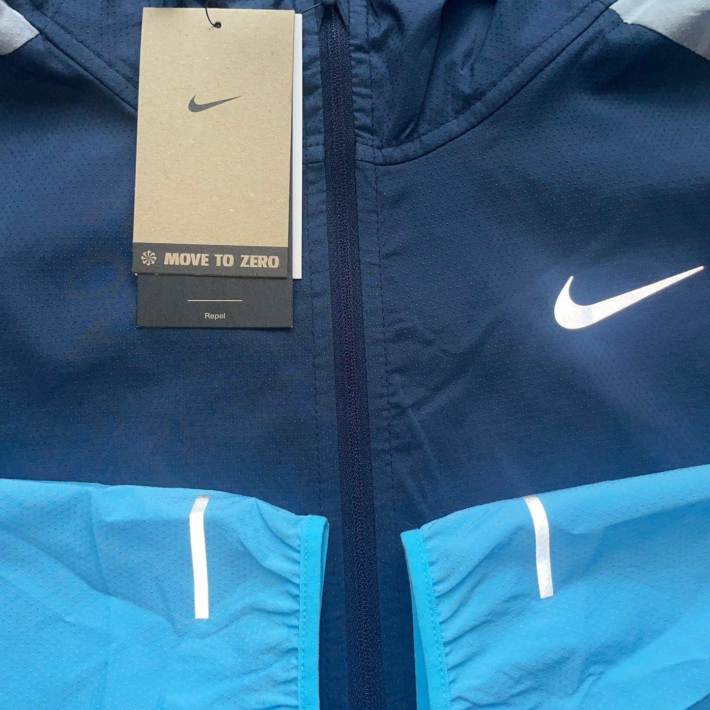 Nike Packable Windrunner “Aquarius Blue” (M)