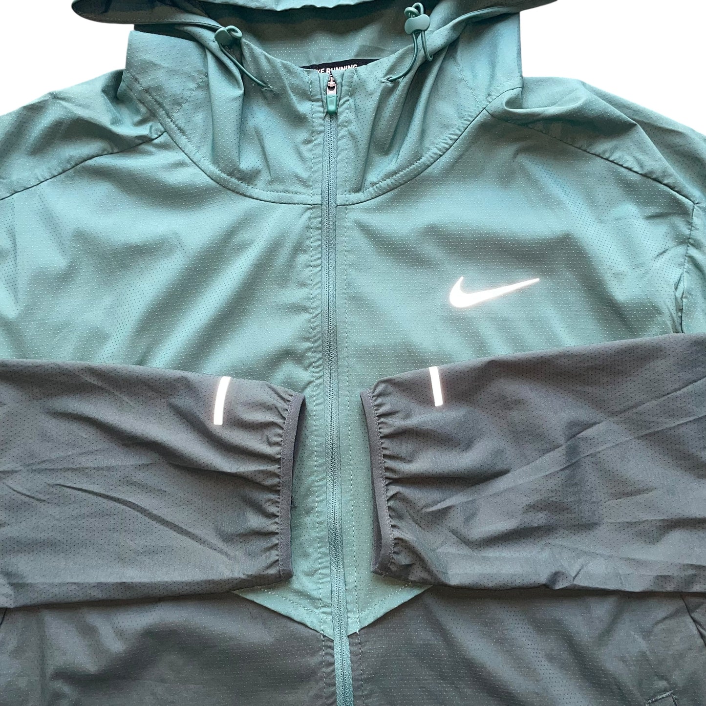 Nike Packable Windrunner “Deep Jungle” (M)