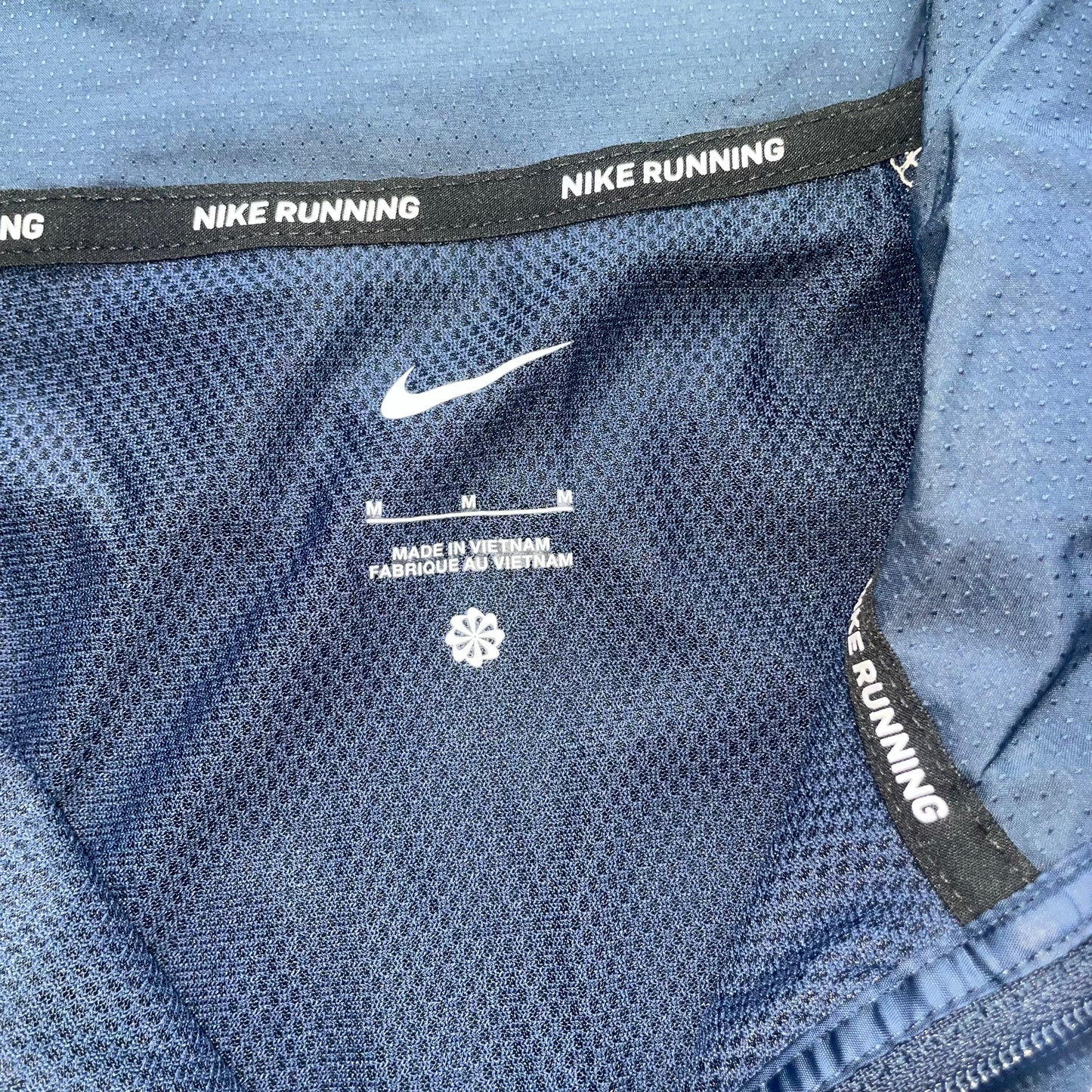 Nike Packable Windrunner “Aquarius Blue” (M)