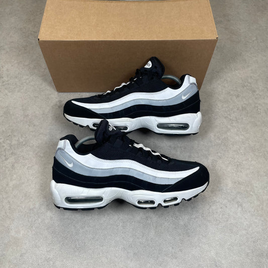 Nike Air Max 95 “Black Wolf Grey White” (Uk9)