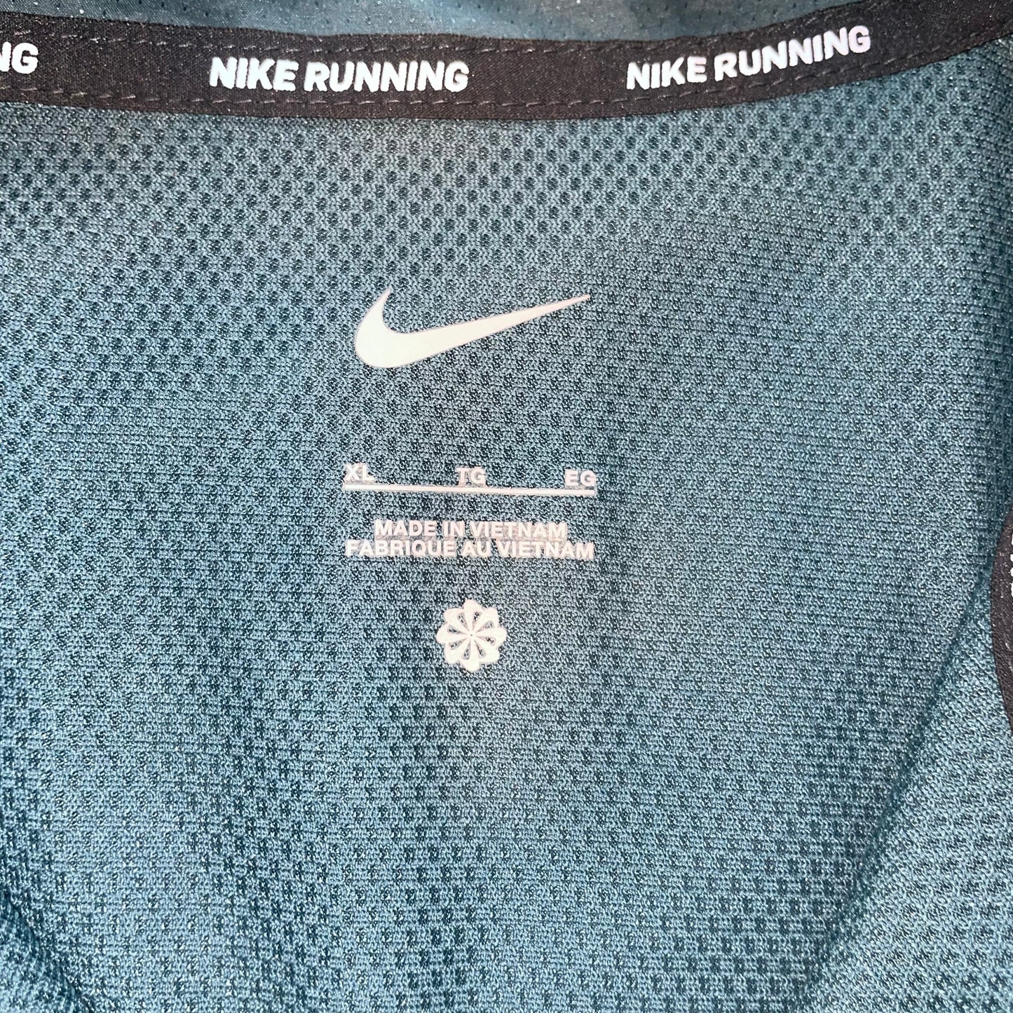 Nike Packable Windrunner “Deep Jungle” (XL)