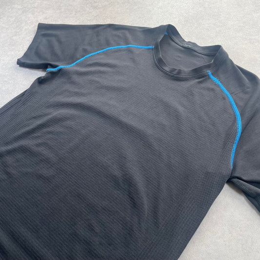 Lululemon metal vent tech top “Black,blue” (S)