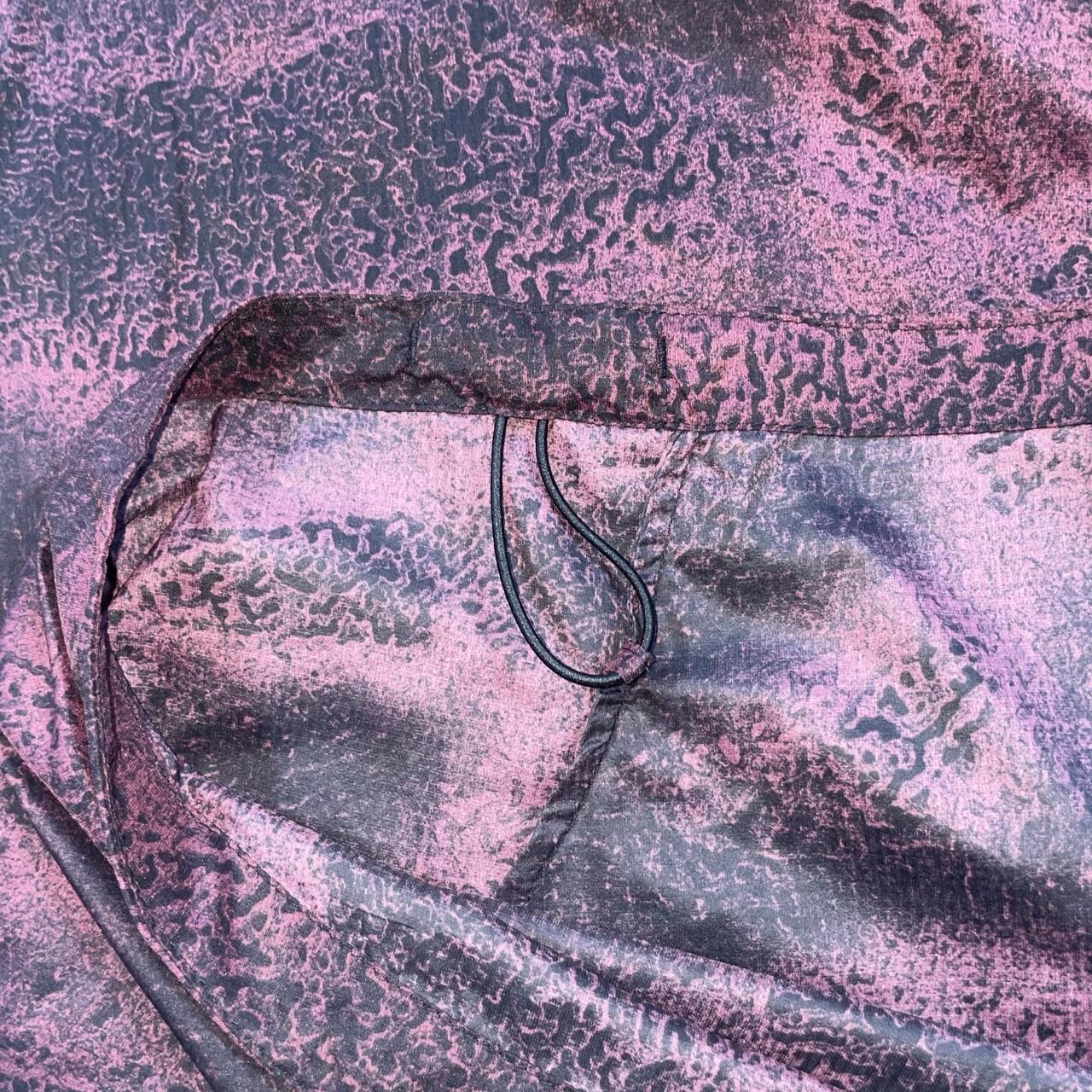 Nike impossibly light Snakeskin Windrunner “Crimson Bolt” (S)