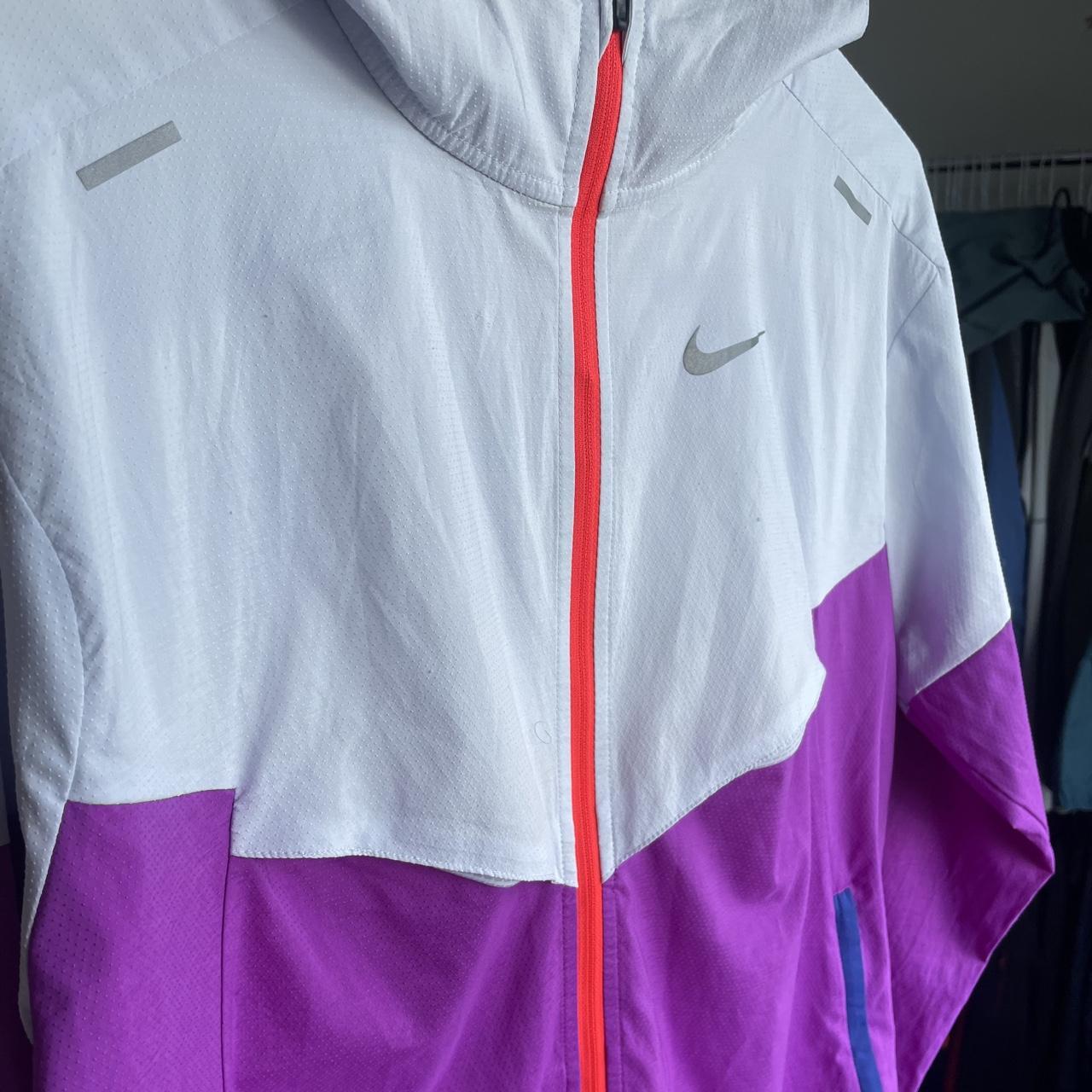 Nike Packable Windrunner “Grape Purple” (S)