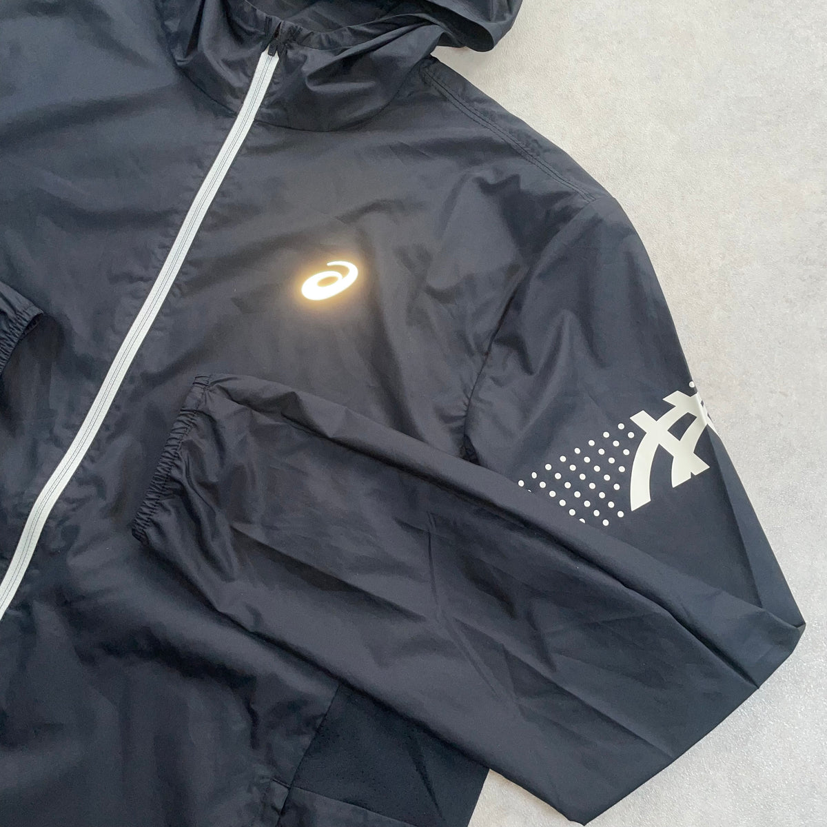 ASICS Icon Windrunner “Black” (Large)