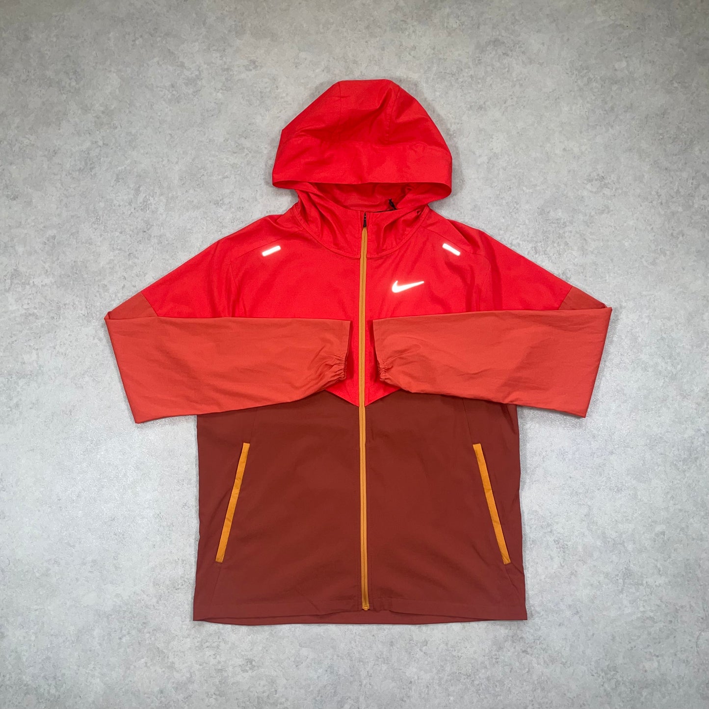 Nike Packable Windrunner “Habanero Red” (S)