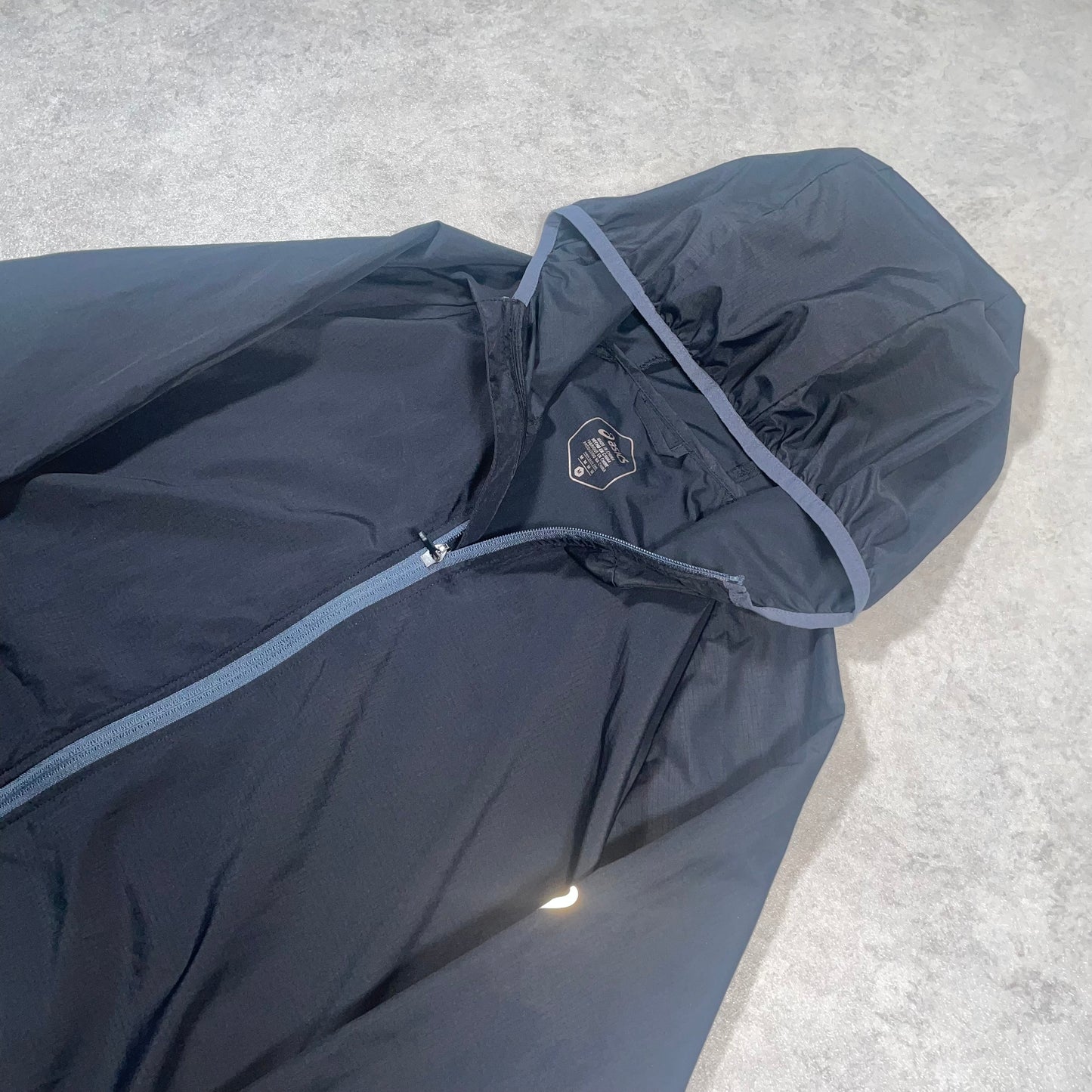 ASICS Packable Windrunner “Black” (M)