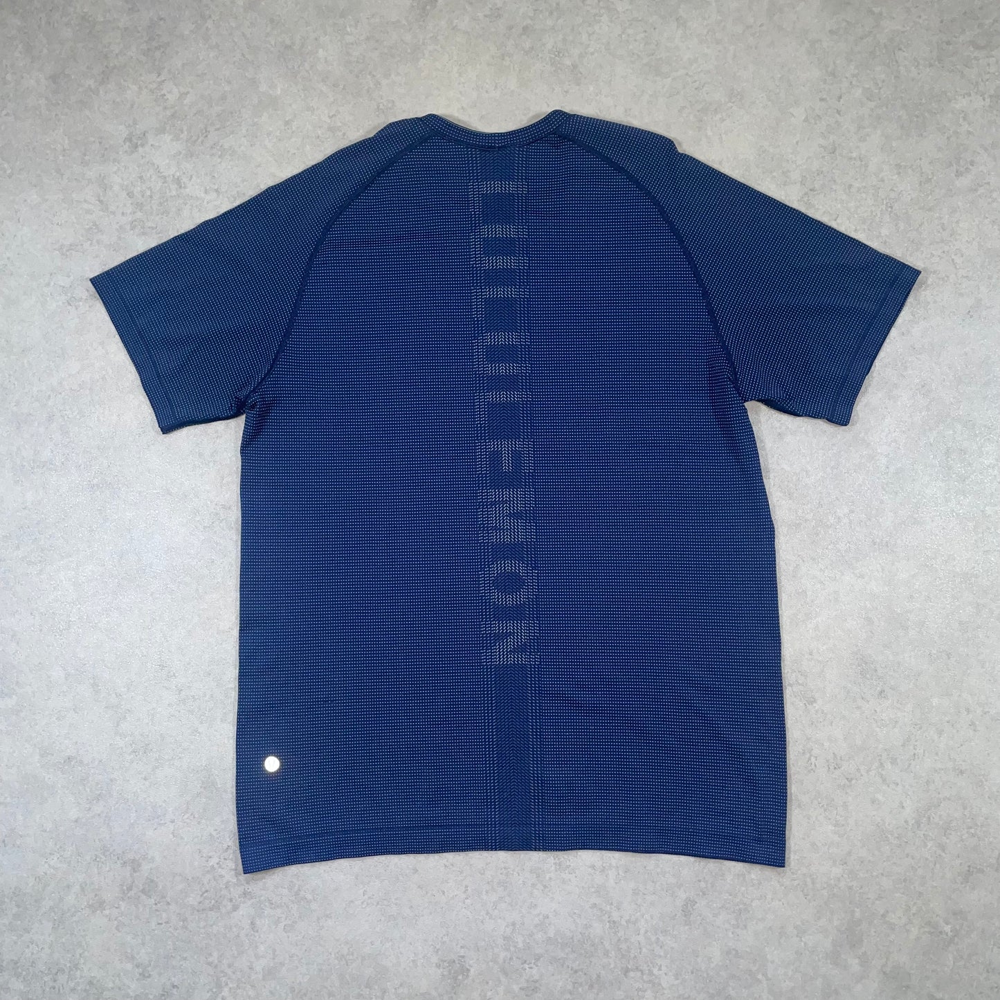 Lululemon metal vent tech top “Line Graphic edition” Blue (XL)