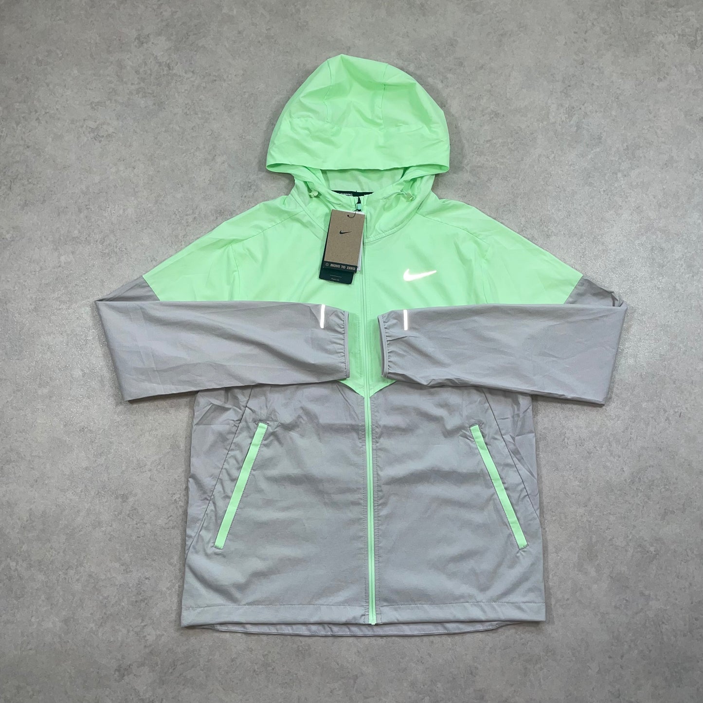 Nike Packable Windrunner “Vapour Green” (S)