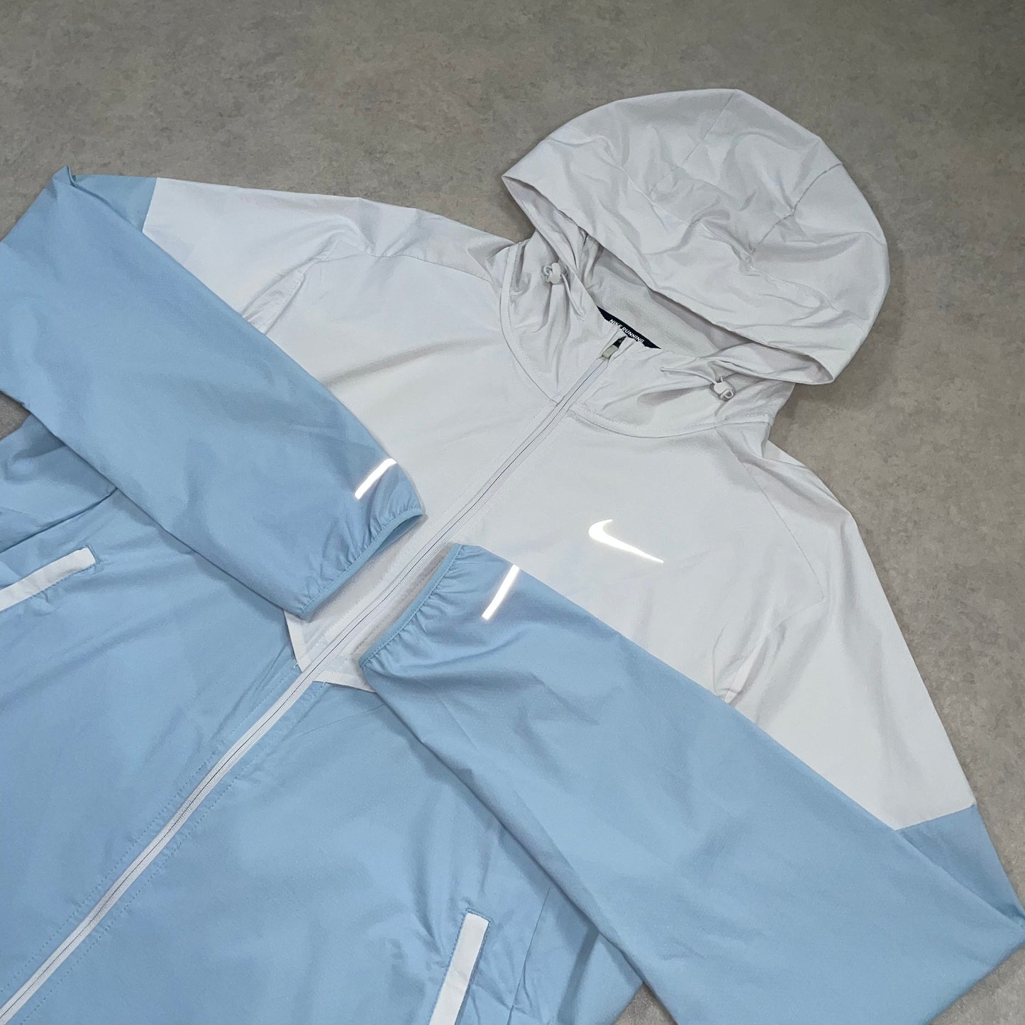 Nike Packable Windrunner “Armoury Blue” (M)