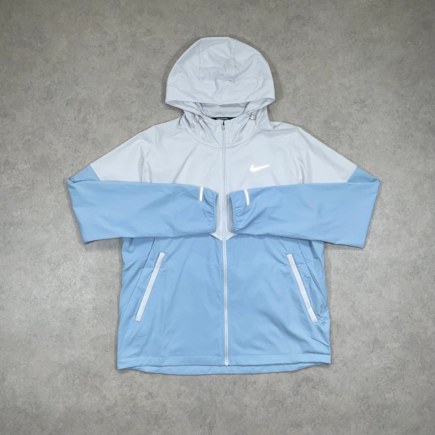 Nike Packable Windrunner “Armoury Blue” (M)