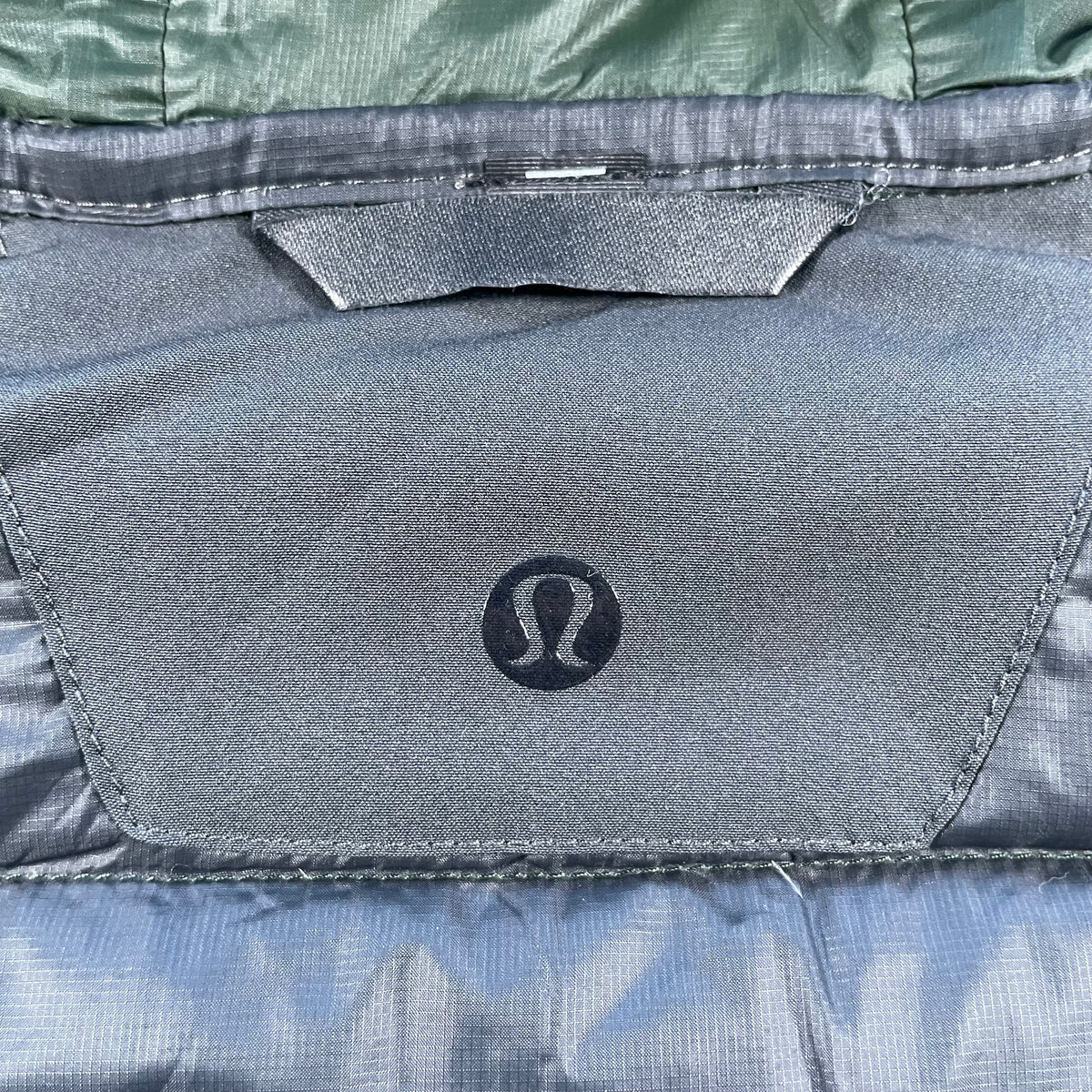 Lululemon Down For It All Hybrid Jacket “Dark Olive” (Men’s Size Large)