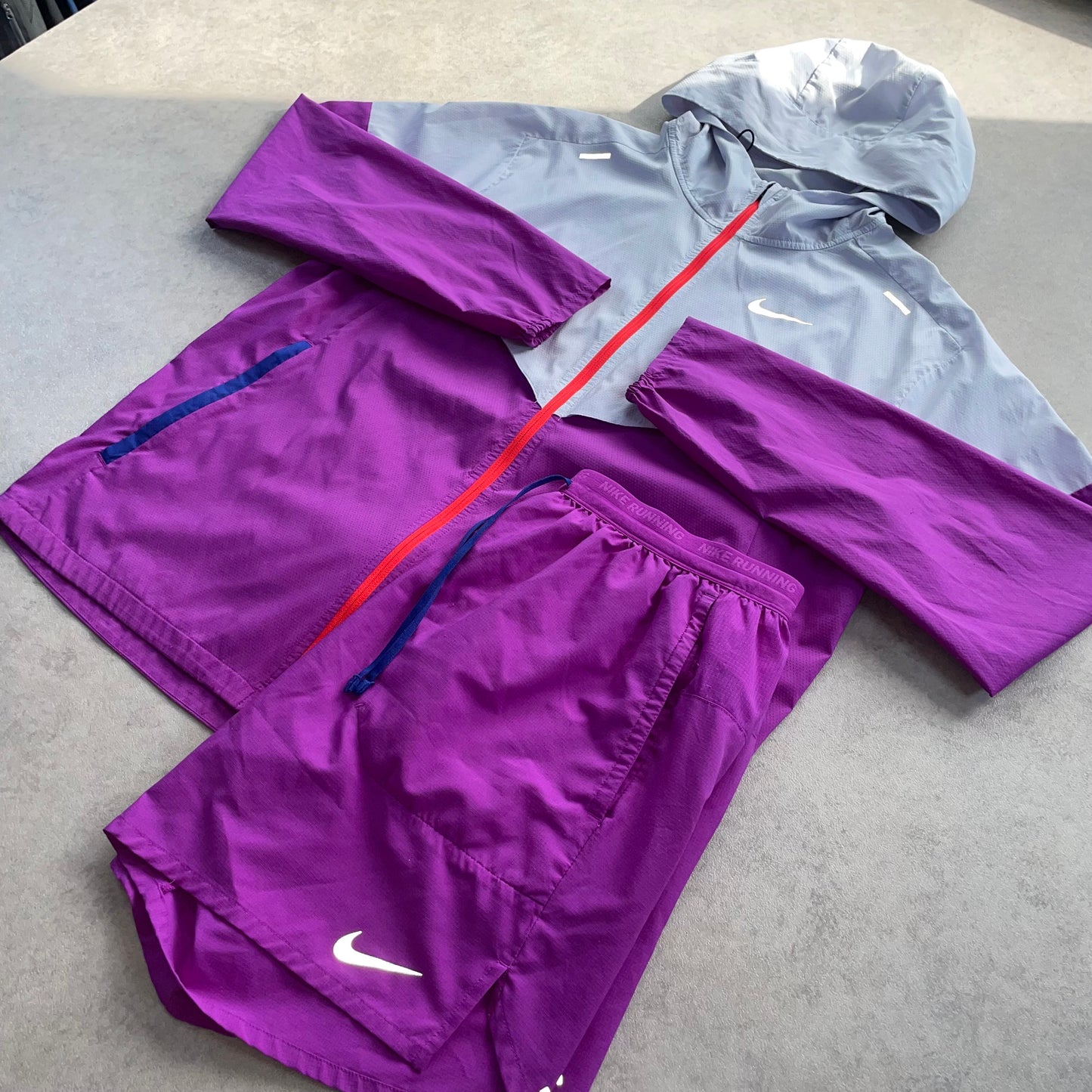 Nike Packable Windrunner Set “Grape Purple” (M/L)
