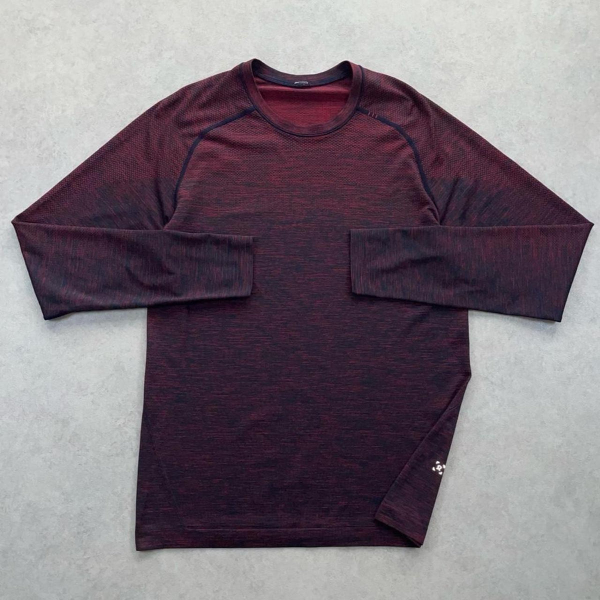 Lululemon Metal Vent Tech Long Sleeve “Red,Black” (S)