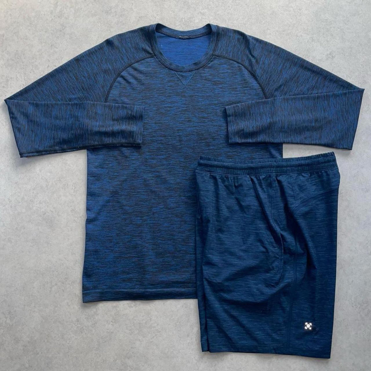 Lululemon metal vent tech Longsleeve Set “Navy” (M)