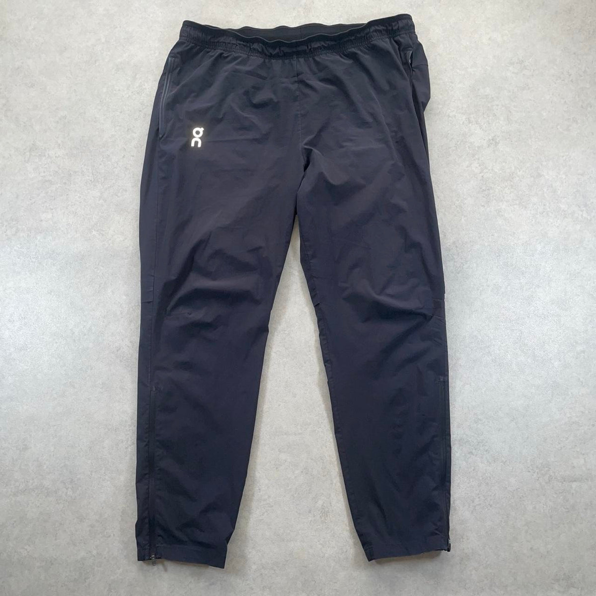 Onrunning Core Windbreaker Set “Black” (Size XXL/XL)