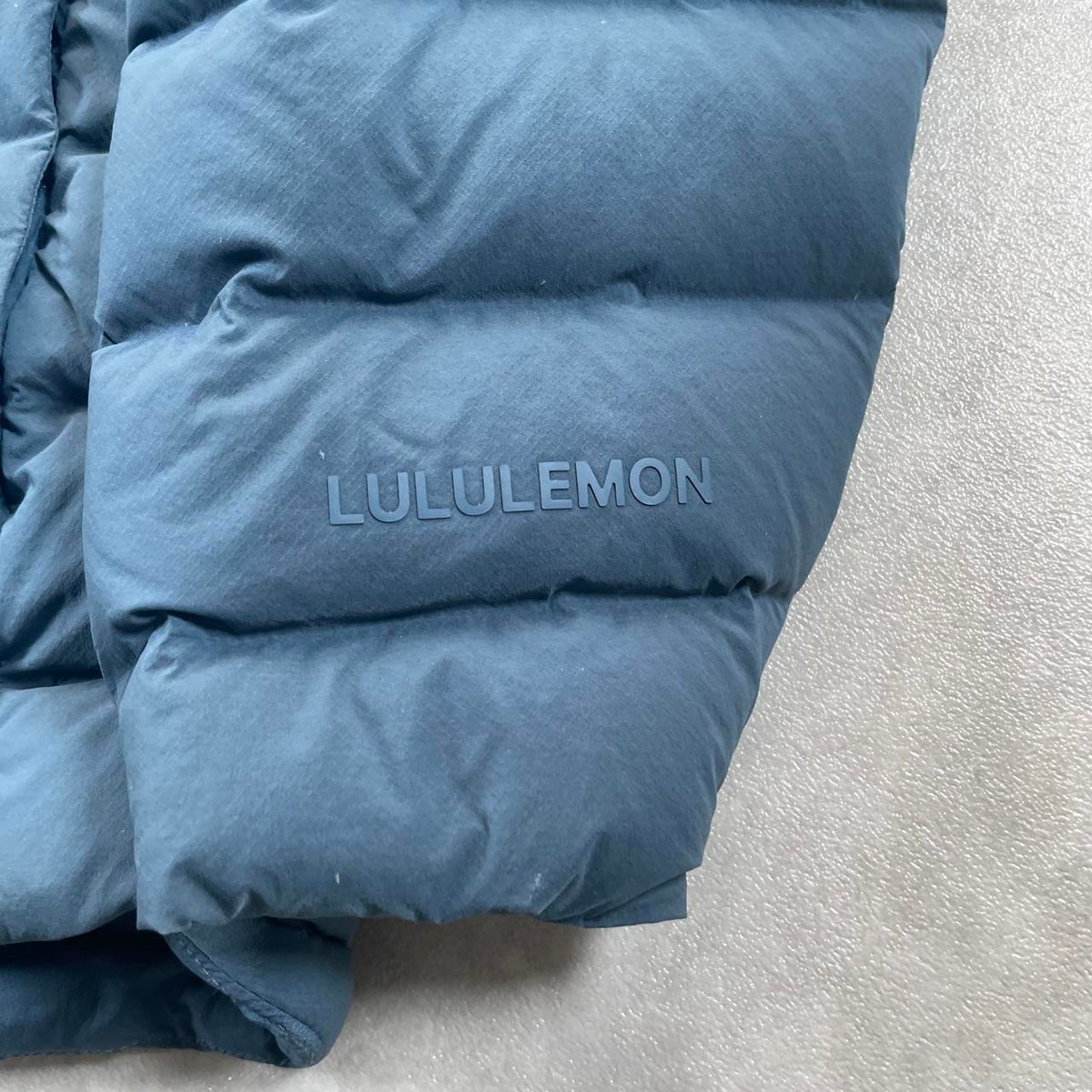 Lululemon Men’s Down Puffer Jacket “Blue” (Size XS)
