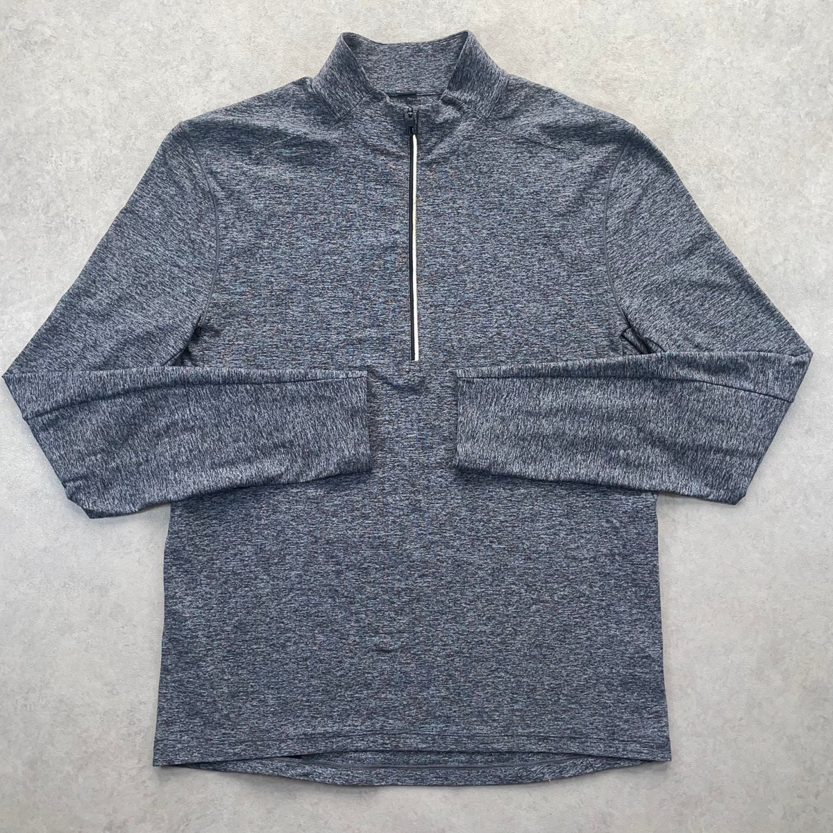 Lululemon "Grey Heather" 1/2 Zip Long Sleeve Top (Mens Size Medium)