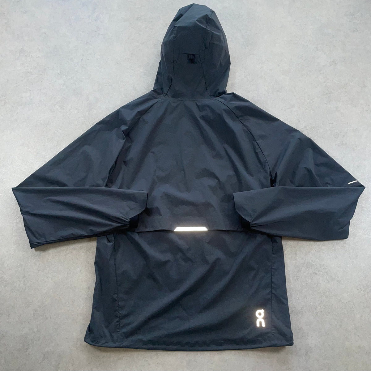 Onrunning Core Windbreaker Activewear Jacket "Eclipse Grey" (Size Small Mens)