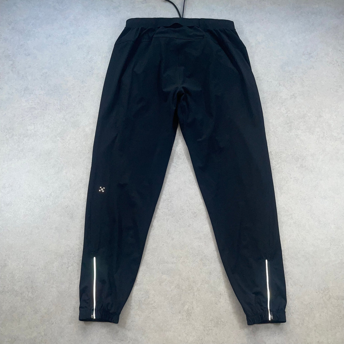 Lululemon Pace Breaker WIndbreaker and Surge Joggers Set "Khaki,Black" (SIze Medium Mens)