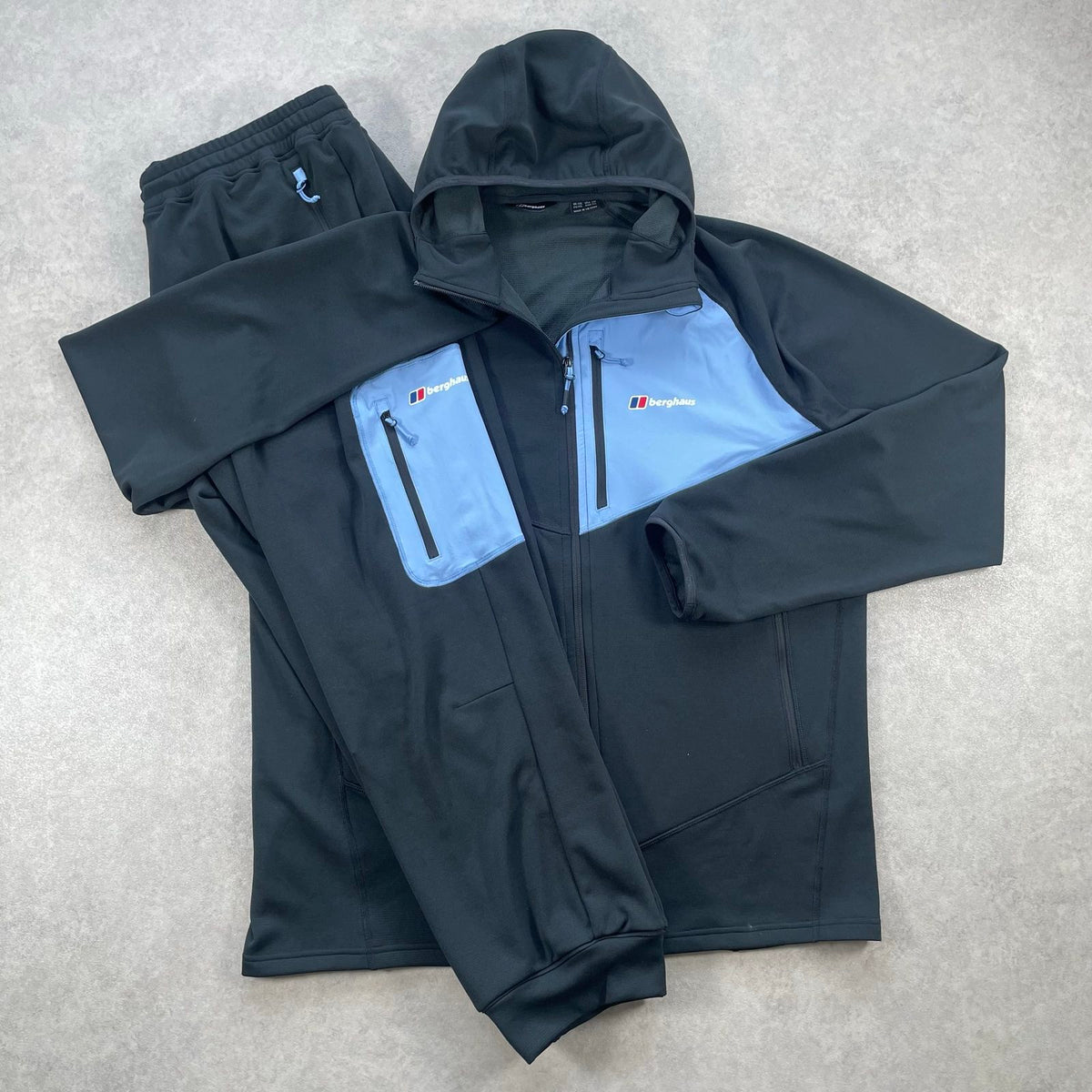 Berghaus Pavey Jacket and Bottoms Set “Black,Blue” (XXL,XL)