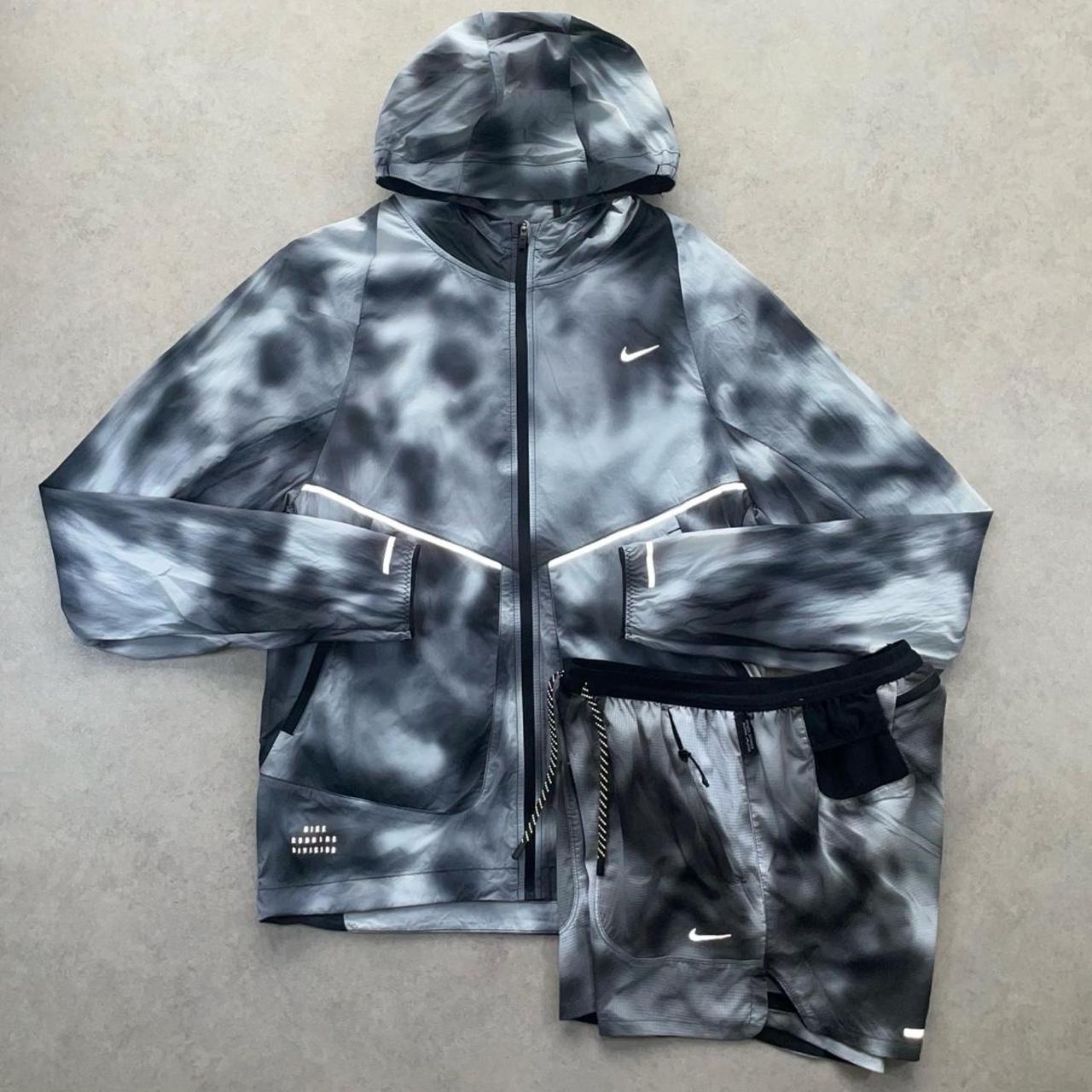 Nike Running Division Set “Distorted” (S)