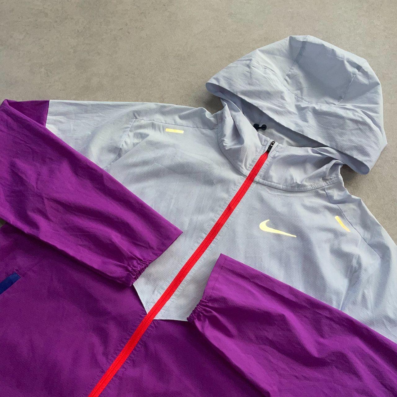 Nike Packable Windrunner “Grape Purple” (S)