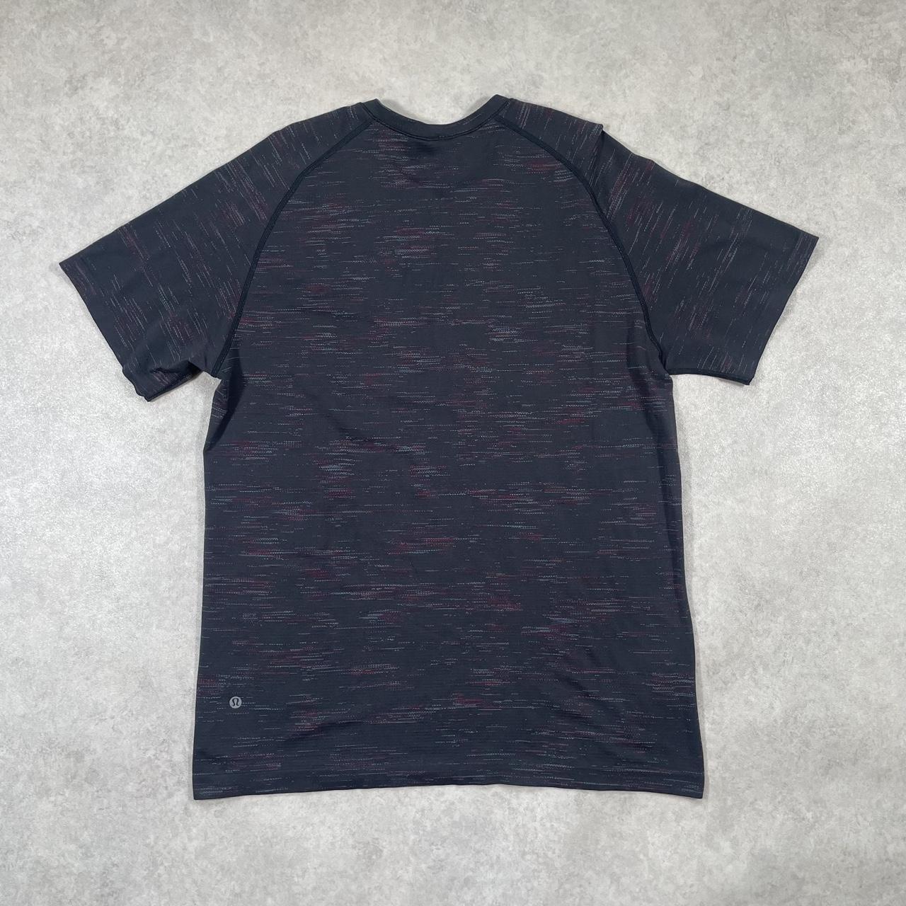 Lululemon metal vent tech top “Chroma Black” (XL)