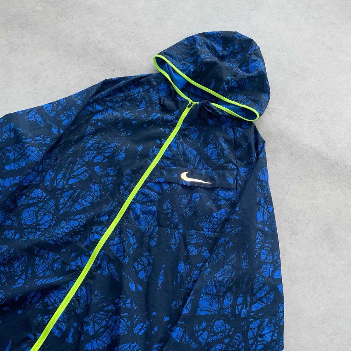 Nike Enchanted Forest Windbreaker “Blue Neon” (M)