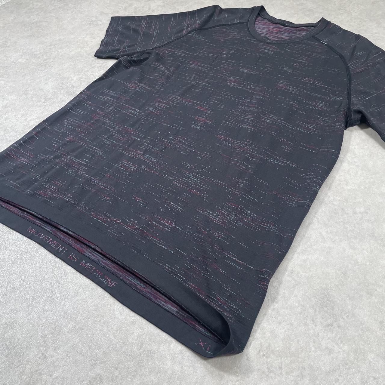 Lululemon metal vent tech top “Chroma Black” (XL)