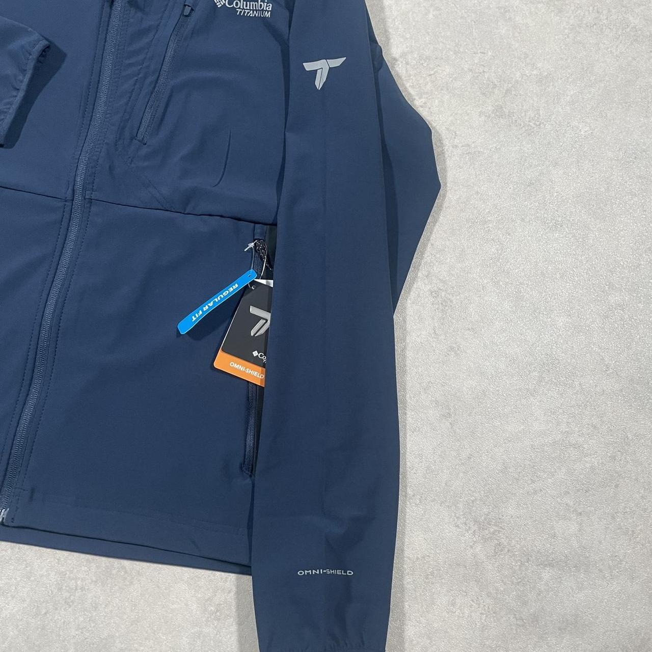 Columbia Triple Canyon Titanium Windbreaker “Navy,Black” (M)