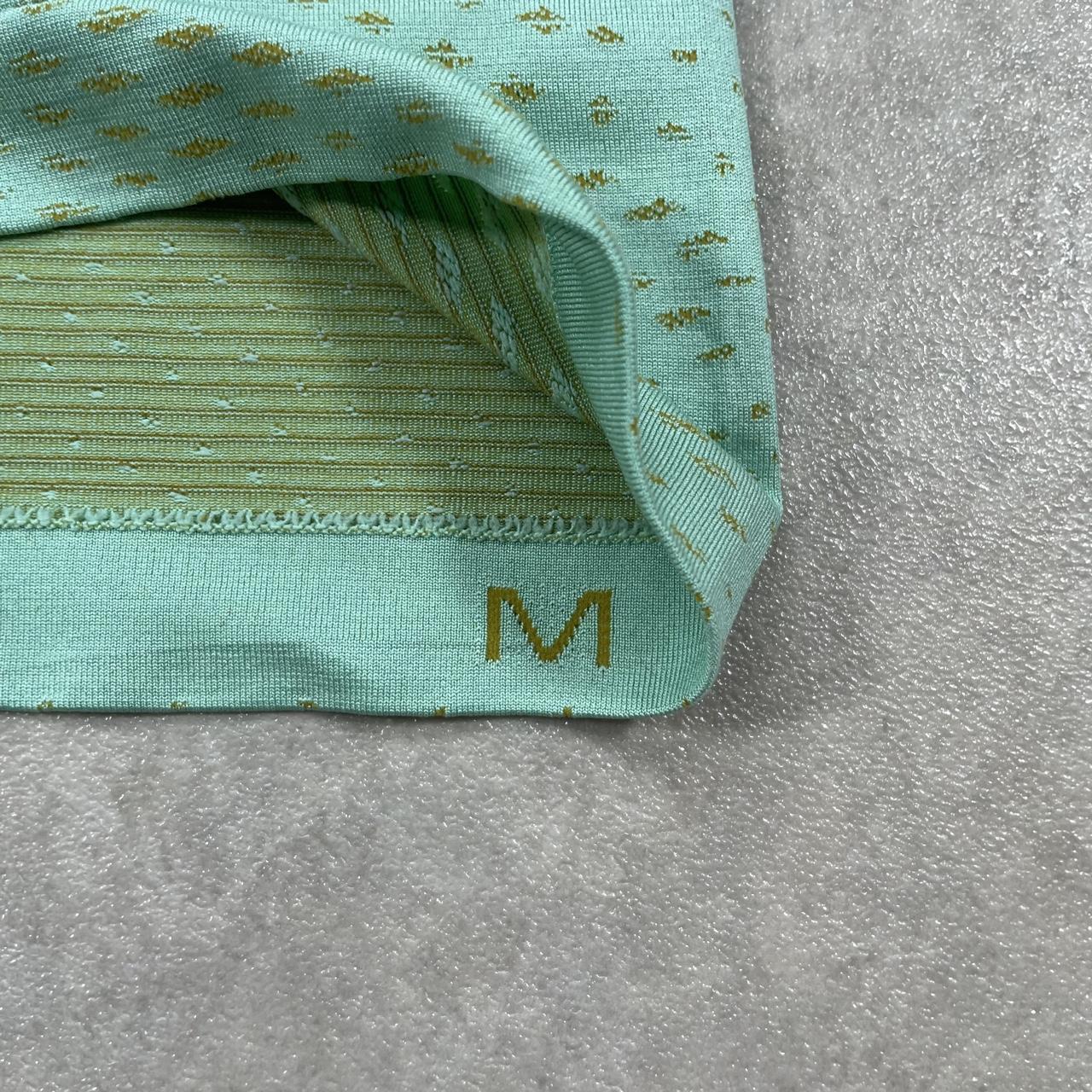 Lululemon metal vent tech top “Mint” (M)