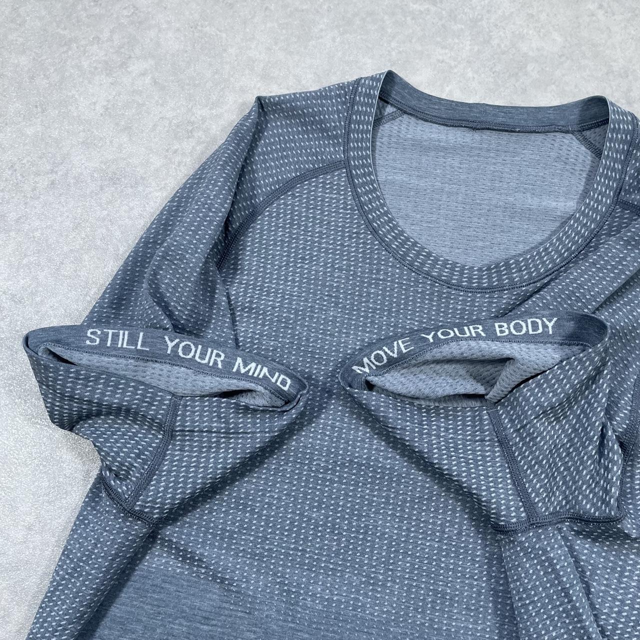 Lululemon x Barry’s metal vent tech top “Cool Grey” (L)