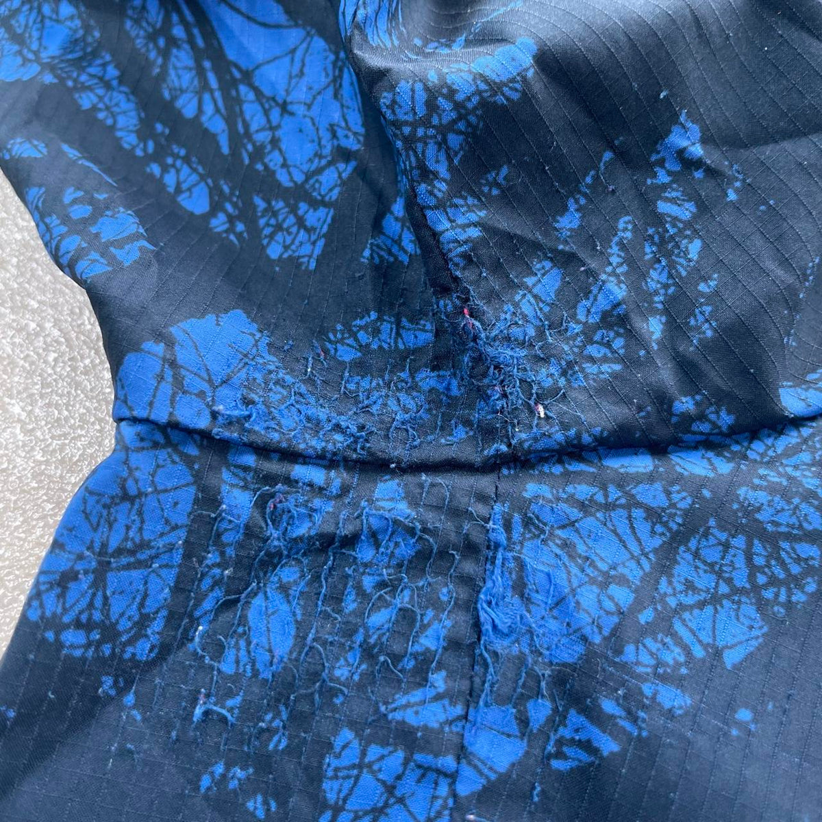 Nike Enchanted Forest Windbreaker “Blue Volt” (L)