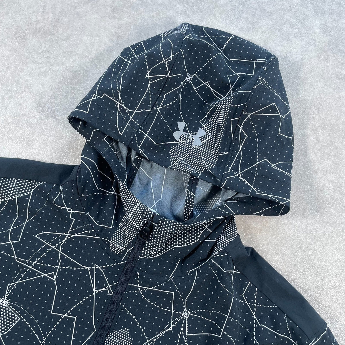 Underarmour Outrun the storm Windbreaker "Black" (Mens Size Medium)